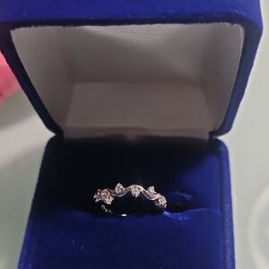 Elegant Silver Women's Ring